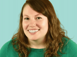 Freelance Business Coach Mandy Ellis shares freelance writing business tips that work to attract better clients