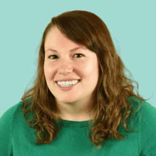 Freelance Business Coach Mandy Ellis shares freelance writing business tips that work to attract better clients